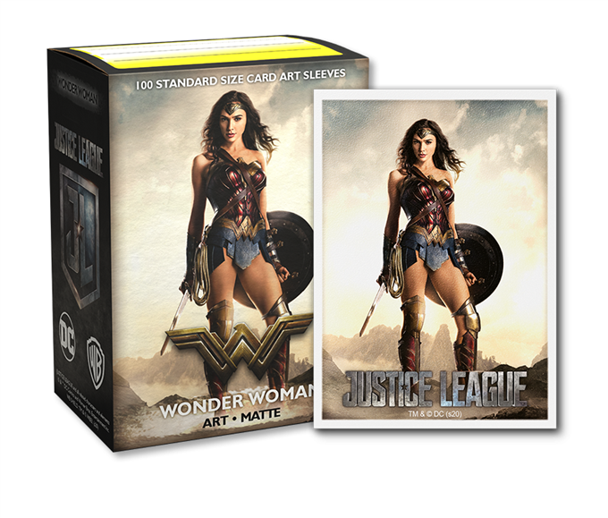 /prodotti/accessori/ds_standard/Dragon-Shield-Dragon-Shield-Sleeve-Art-Matte-Justice-League-Standard-Size-100pcs-Wonder-Woman_1600x.png