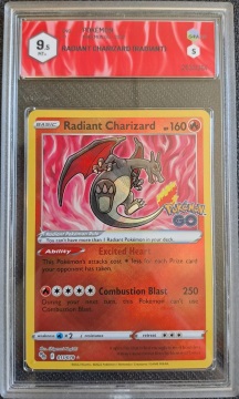 Charizard Lucente GRAAD 9.5