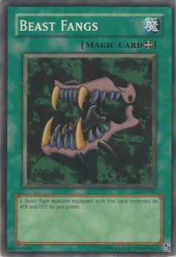 /products/ygo/bea/beast-fangs/legend-of-blue-eyes-white-dragon-beast-fangs-102118.jpg