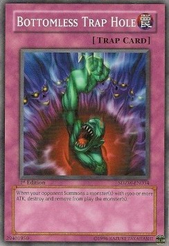 /products/ygo/bot/bottomless-trap-hole/structure-deck-zombie-world-bottomless-trap-hole-108104.jpg