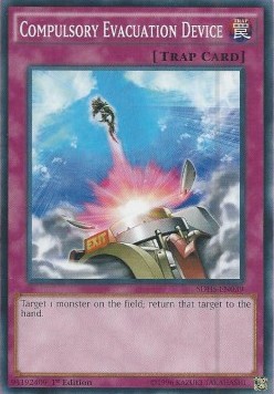 /products/ygo/com/compulsory-evacuation-device/structure-deck-hero-strike-compulsory-evacuation-device-272127.jpg