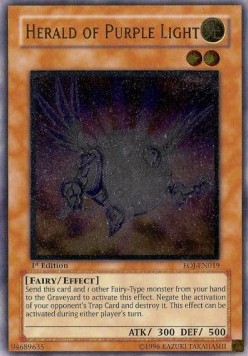 /products/ygo/her/herald-of-purple-light-v2-ultimate-rare/enemy-of-justice-herald-of-purple-light-v2-ultimate-rare-245207.jpg