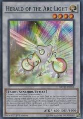 Araldo della Luce ad Arco (V.1 - Super Rare)