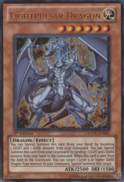 /products/ygo/lig/lightpulsar-dragon/structure-deck-dragons-collide-lightpulsar-dragon-253000.jpg