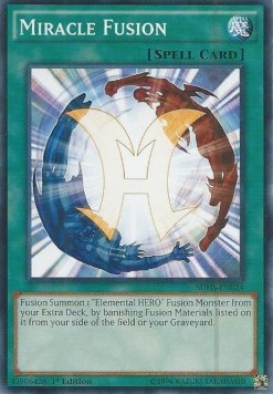 /products/ygo/mir/miracle-fusion/structure-deck-hero-strike-miracle-fusion-272112.jpg