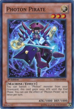 /products/ygo/pho/photon-pirate/2013-zexal-collection-tin-photon-pirate-260910.jpg
