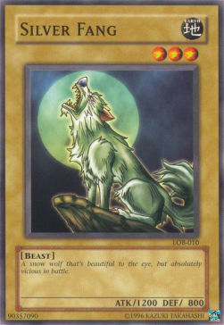 /products/ygo/sil/silver-fang/legend-of-blue-eyes-white-dragon-silver-fang-105515.jpg